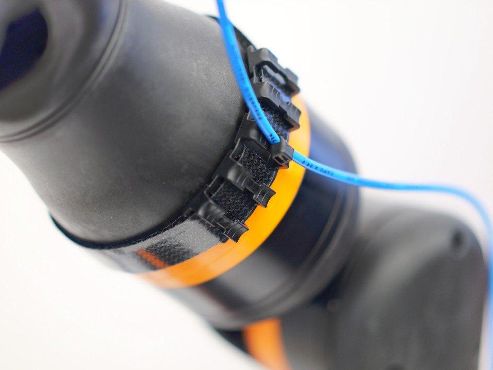 Cobot Cable Clip mit Klettband