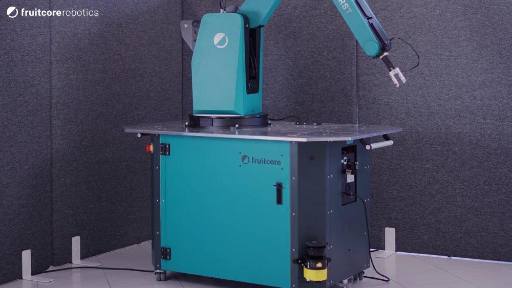 fruitcore robotics - Safe automation with robot controller Control & SICK laser scanner
