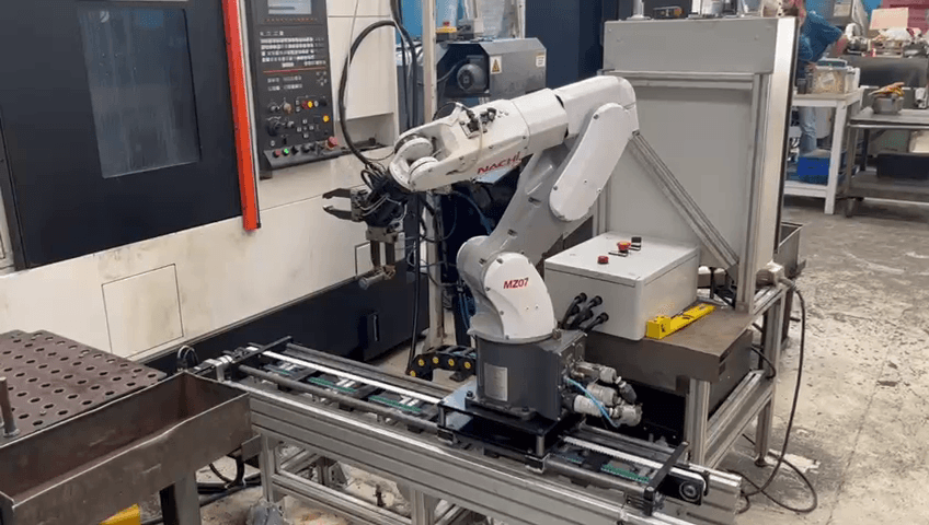 igus seventh axis expands the working space of an industrial robot